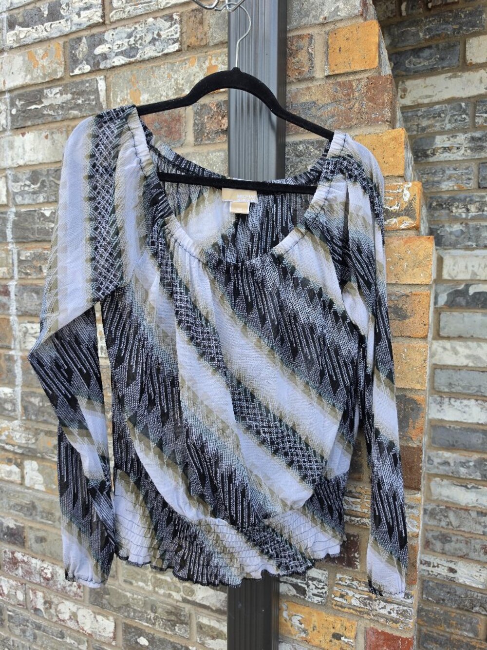 Michael Kors M Printed Abstract Blouse Long Sleeve Smocked Waist